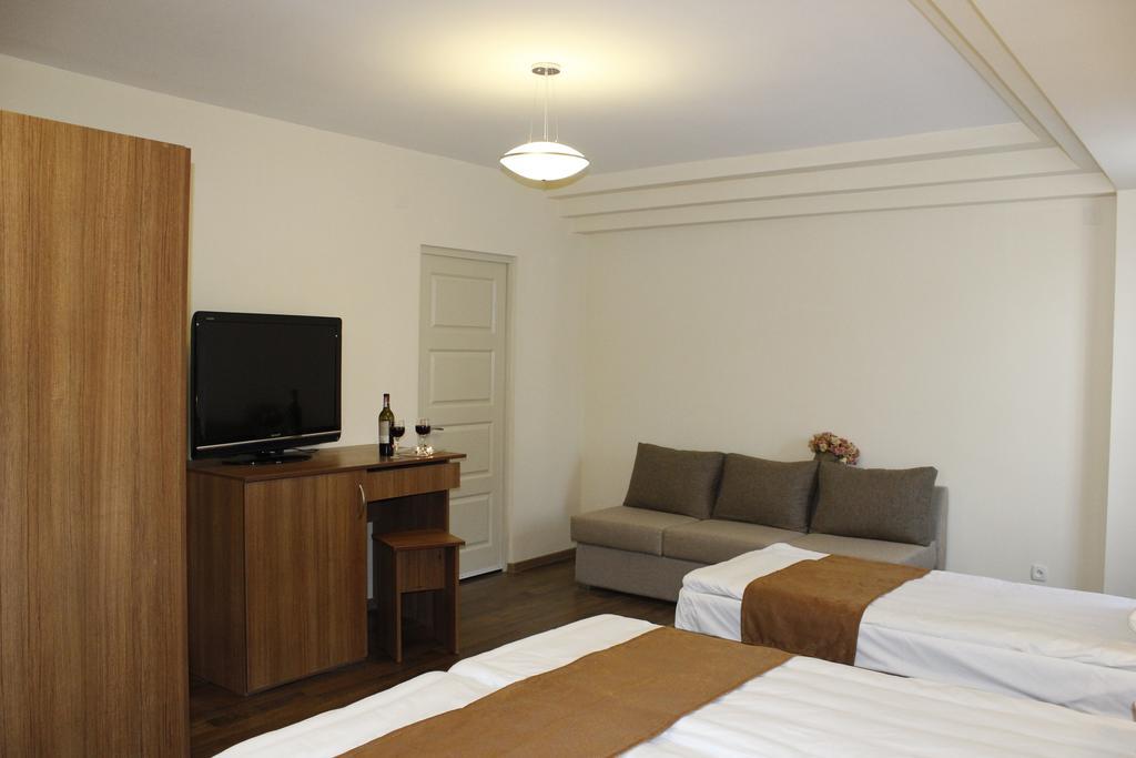 5Th Floor Guest House エレバン 部屋 写真